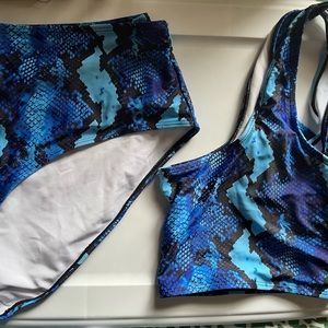 SHEIN Blue snake pattern bikini 3XL